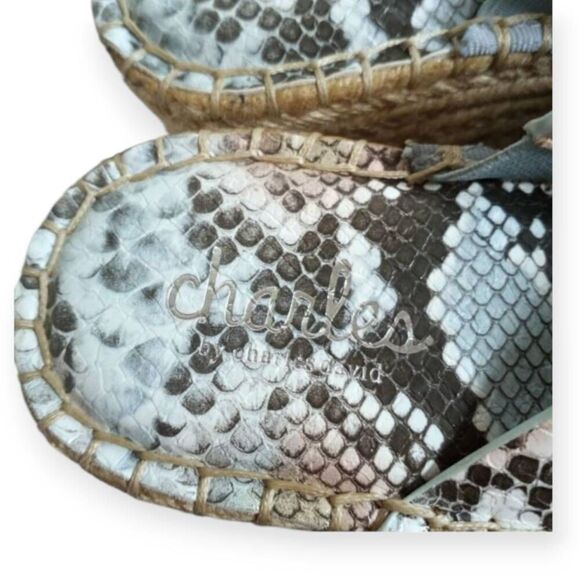 CHARLES BY CHARLES DAVID SKY BLUE SNAKE PRINT ESPADRILLS SZ.6 EUC - Picture 3 of 11